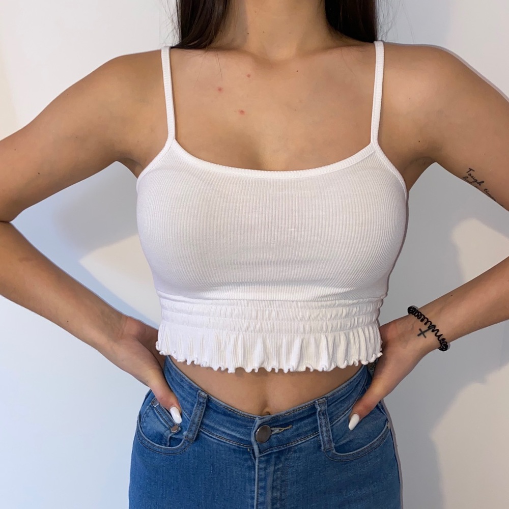 White ruffled cropped cami